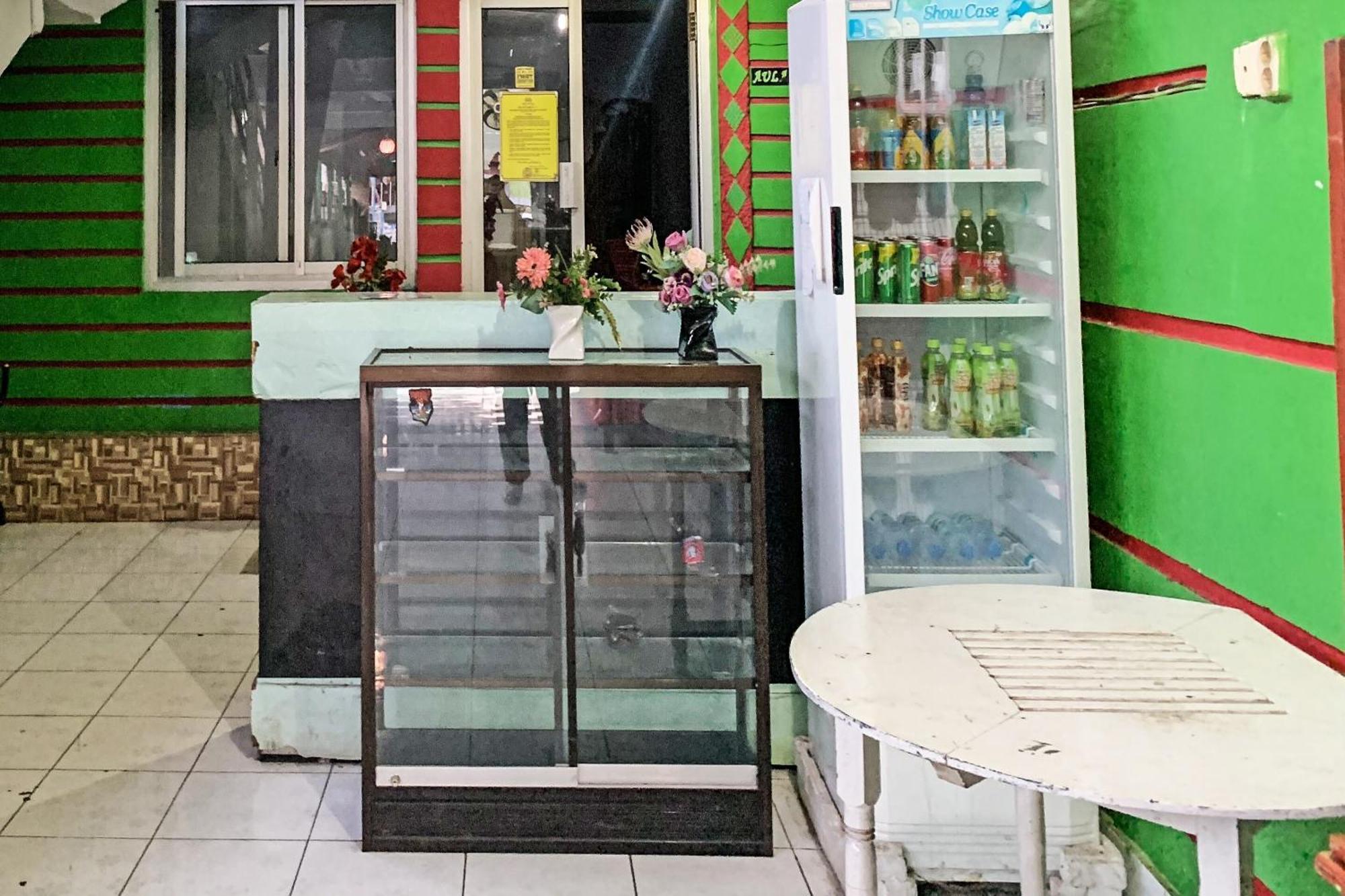Oyo 91757 Surya Hotelneartaman Anggrek Pkk Watansoppeng Lalabata المظهر الخارجي الصورة