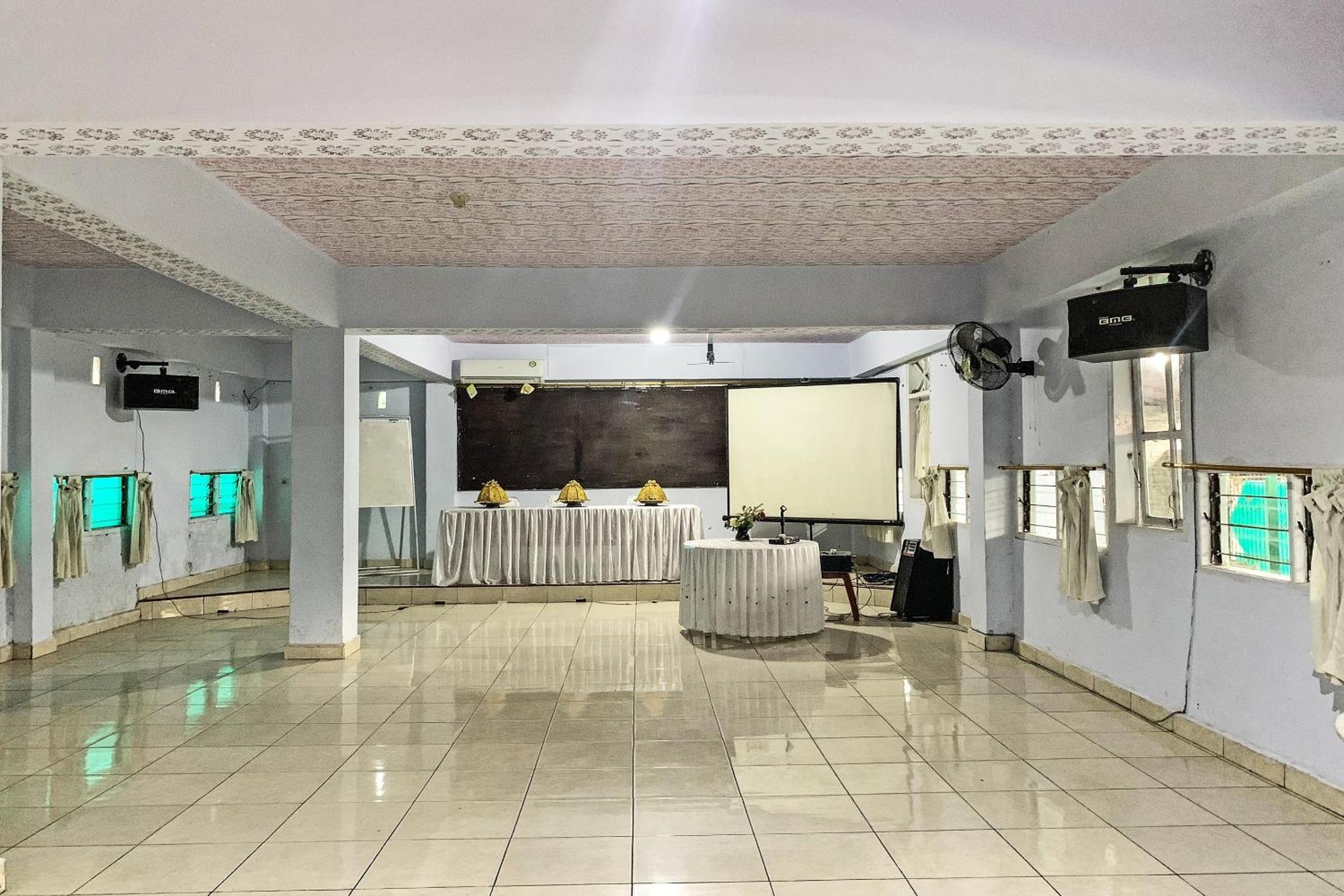 Oyo 91757 Surya Hotelneartaman Anggrek Pkk Watansoppeng Lalabata المظهر الخارجي الصورة