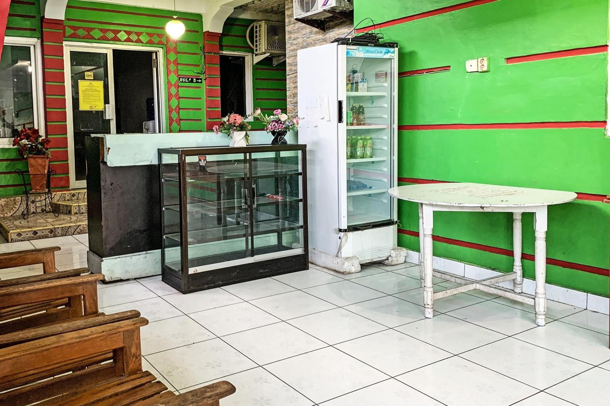 Oyo 91757 Surya Hotelneartaman Anggrek Pkk Watansoppeng Lalabata المظهر الخارجي الصورة