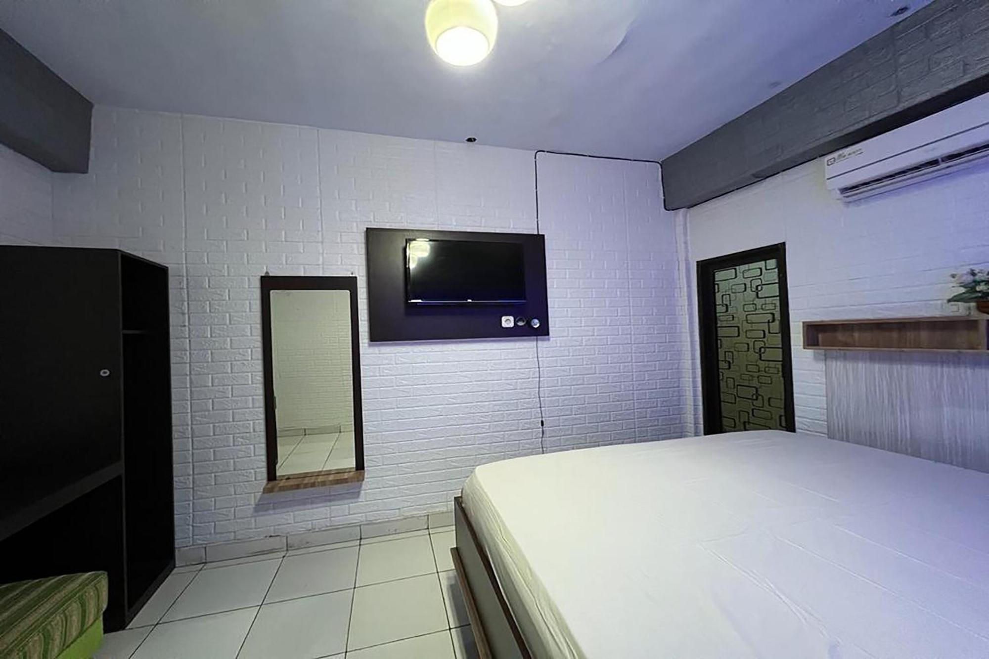 Oyo 91757 Surya Hotelneartaman Anggrek Pkk Watansoppeng Lalabata المظهر الخارجي الصورة